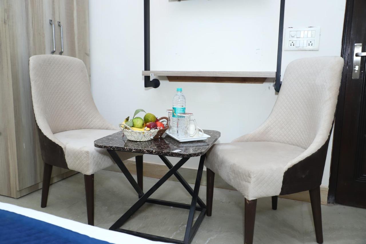 Lyf Corporate Suites - Noida Sector 19 Eksteriør billede