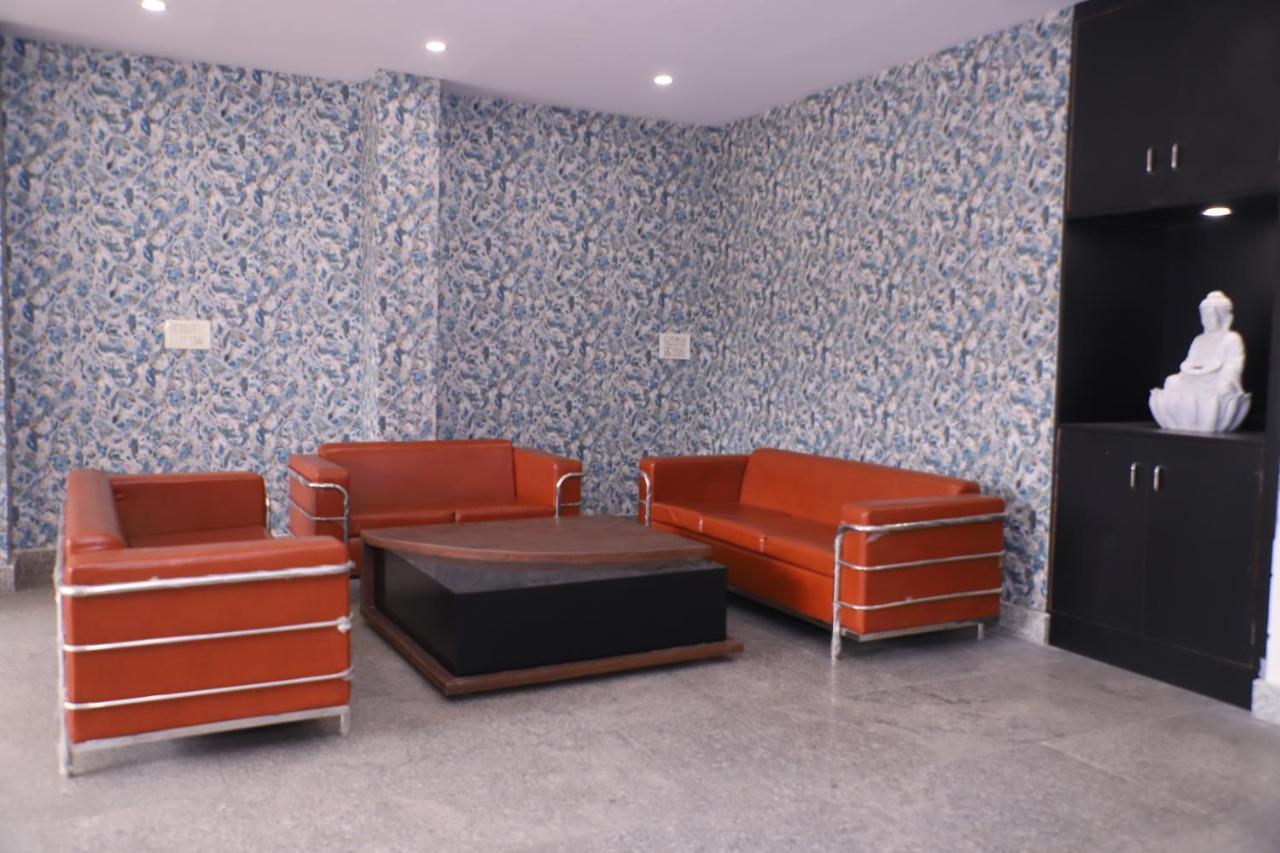 Lyf Corporate Suites - Noida Sector 19 Eksteriør billede