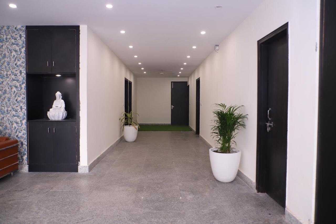 Lyf Corporate Suites - Noida Sector 19 Eksteriør billede