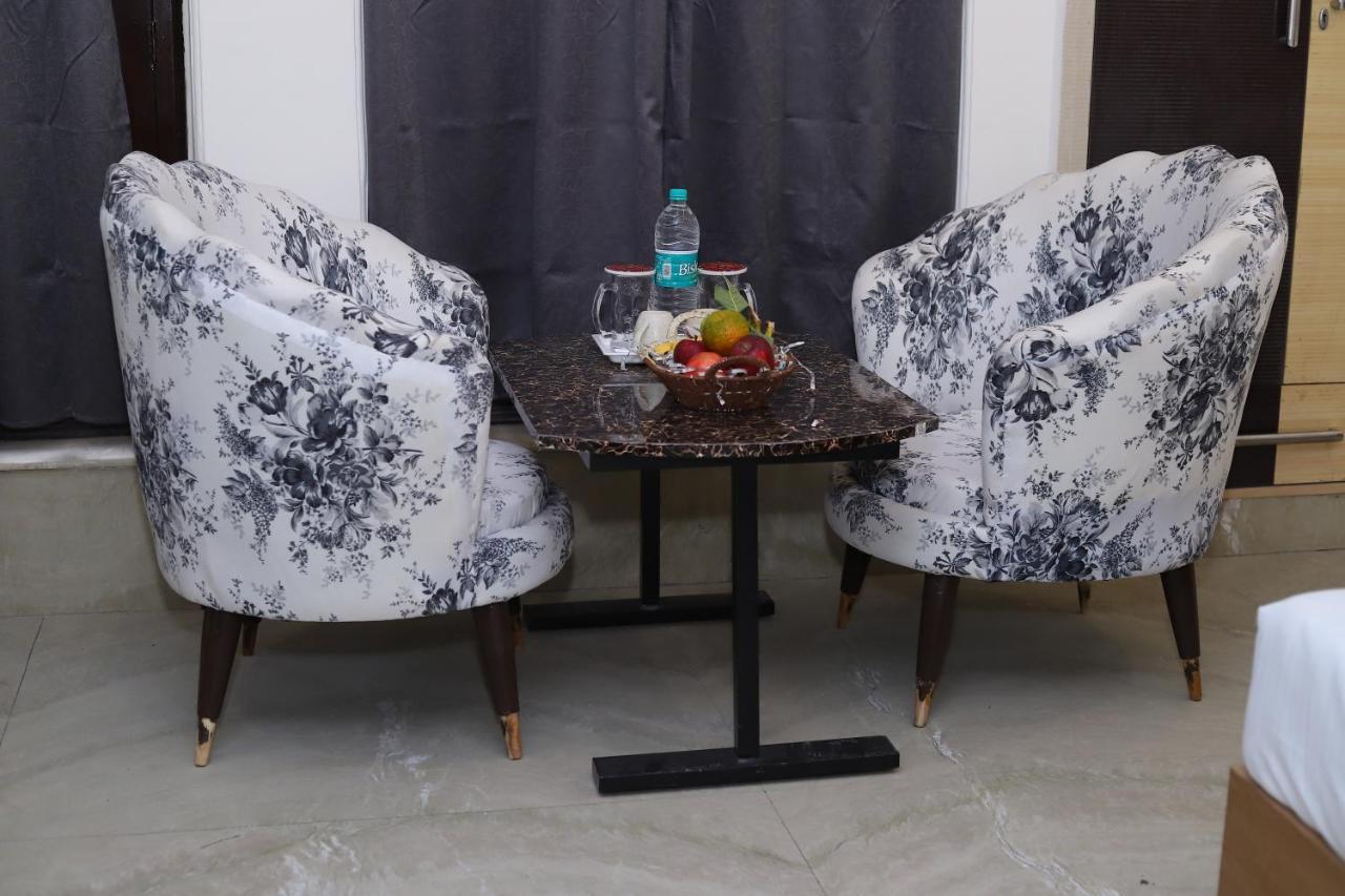 Lyf Corporate Suites - Noida Sector 19 Eksteriør billede