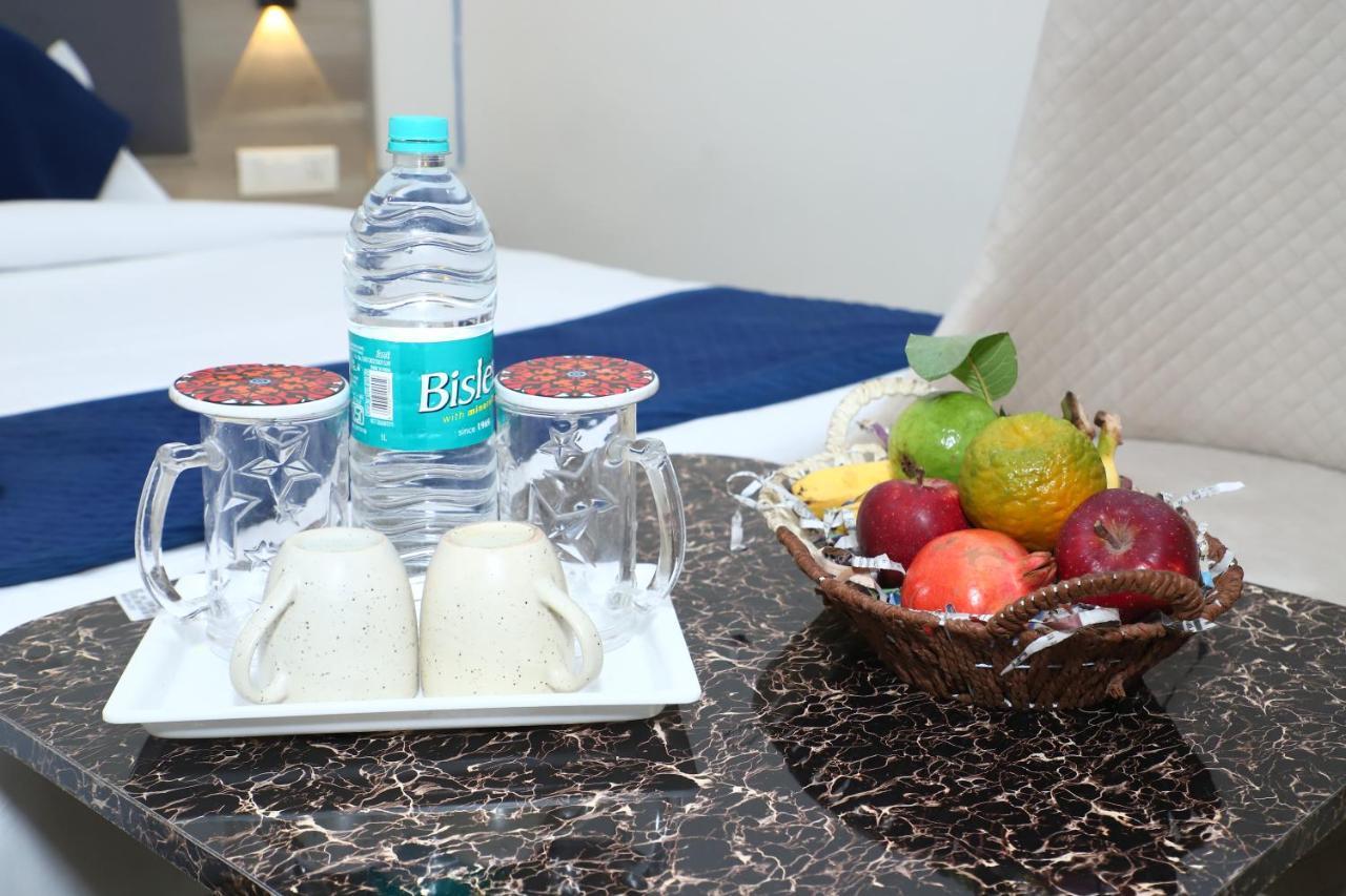 Lyf Corporate Suites - Noida Sector 19 Eksteriør billede