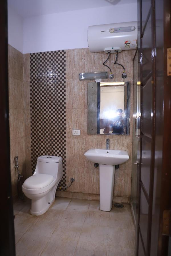 Lyf Corporate Suites - Noida Sector 19 Eksteriør billede