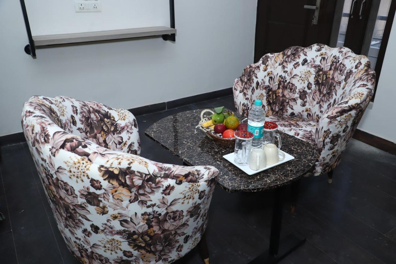 Lyf Corporate Suites - Noida Sector 19 Eksteriør billede