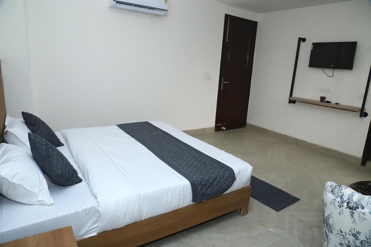 Lyf Corporate Suites - Noida Sector 19 Eksteriør billede